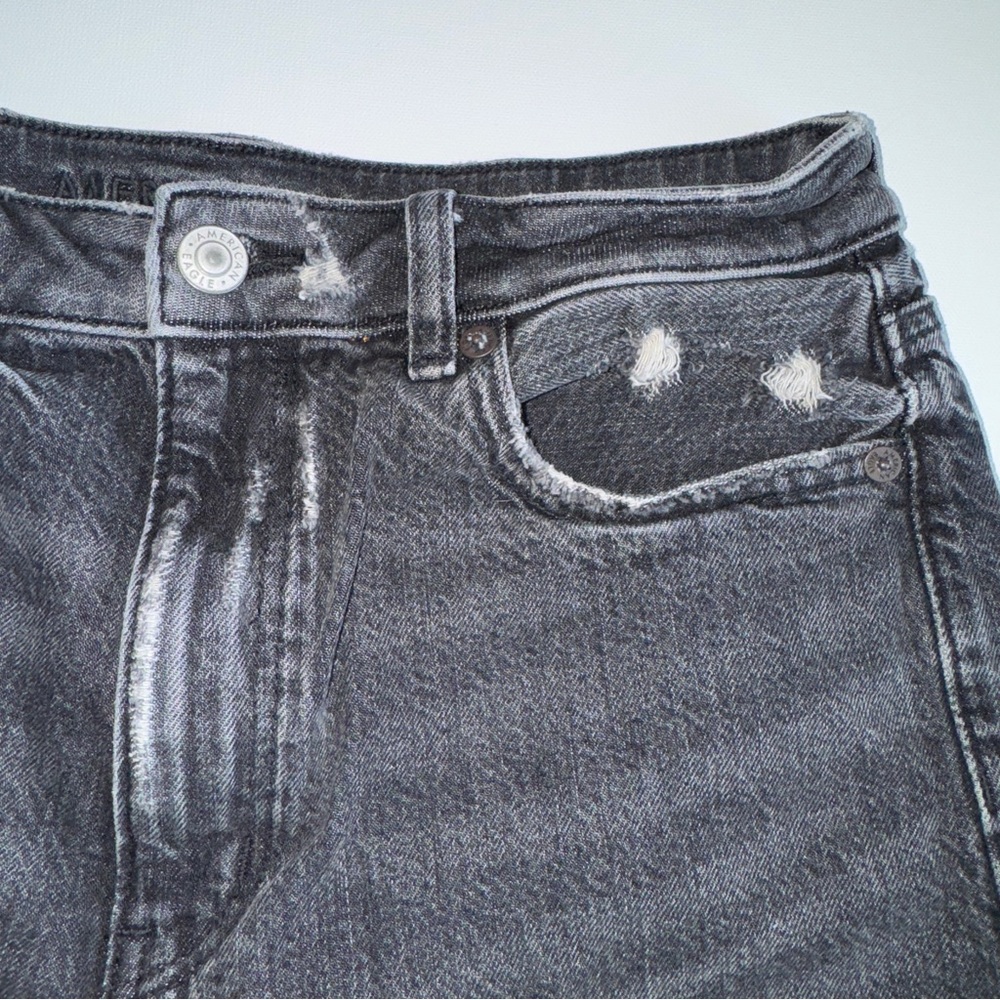 American Eagle High Rise 4" Black Denim Shorts Size 8 Preppy Mom Shorts - Picture 3 of 8